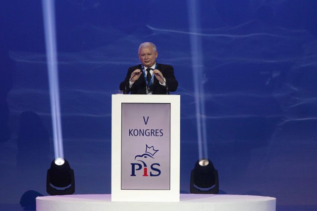 Kto kogo nie lubi w szeregach PiS? Sprawdźcie na naszej infografice.