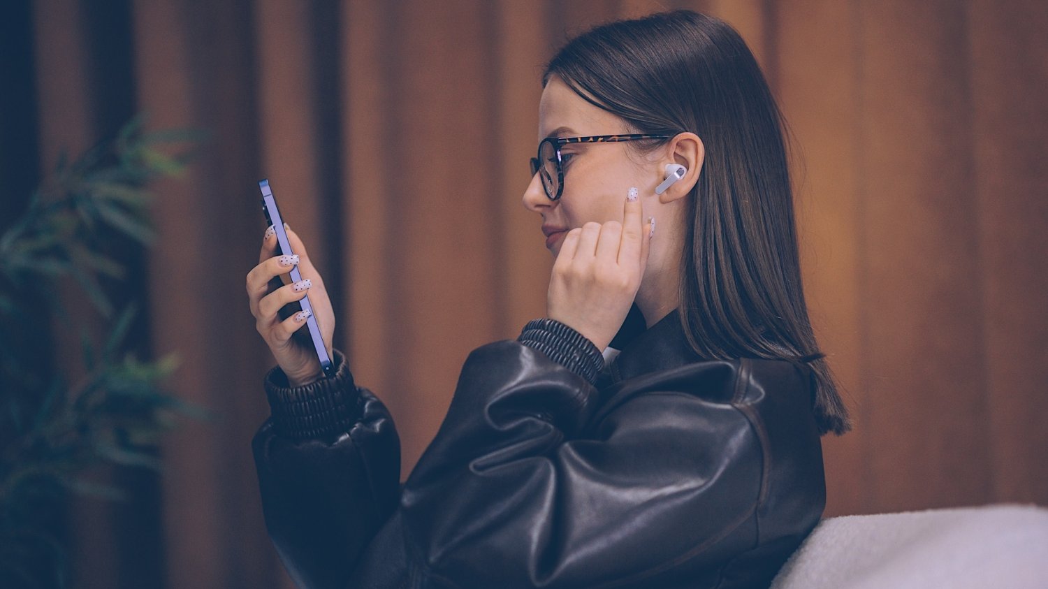 Co powiesz na smartfon ze słuchawkami, który działa – i to zawsze w twoim interesie – zanim zapytasz? Samsung Galaxy S26 Ultra i Galaxy Buds4 to zestaw, który jest w stanie... ogarnąć codzienność za ciebie.