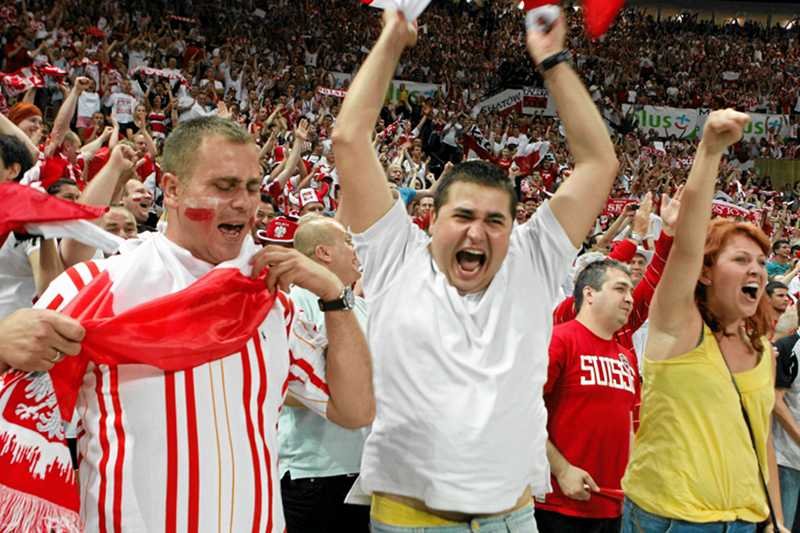 Polscy kibice siatkarscy mają coraz więcej powodów do radości.