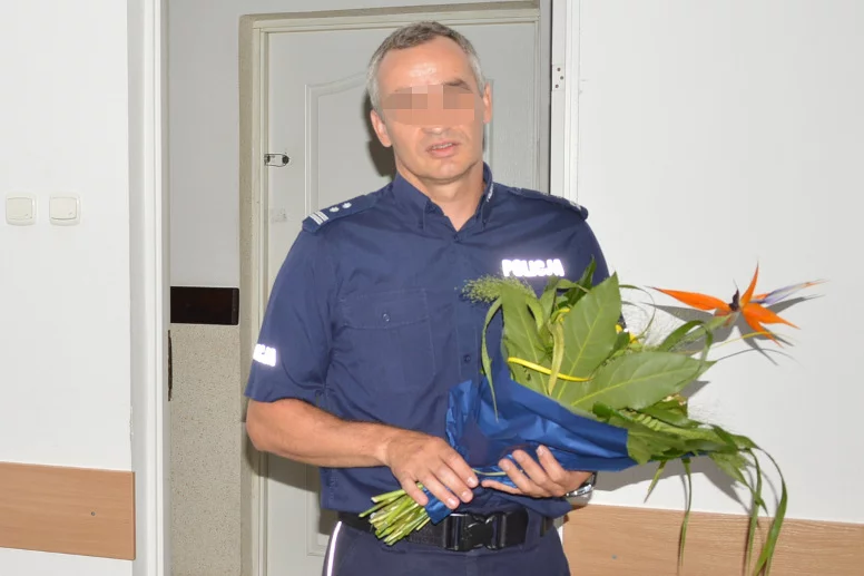 Dariusz G. został natychmiastowo wydalony ze służby.
