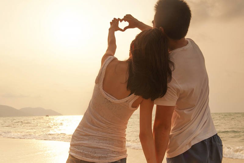 Państwo zamiast pomagać rodzinie, ułatwia życie na "kocią łapę".