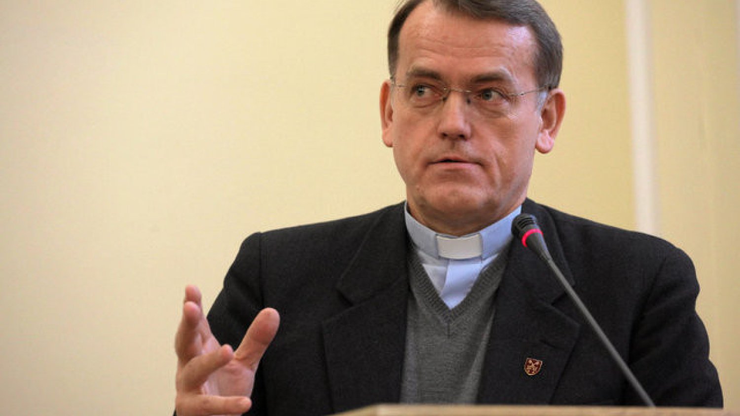 Ks. Dariusz Oko ma swoją definicję miłosierdzia i pomocy potrzebującym