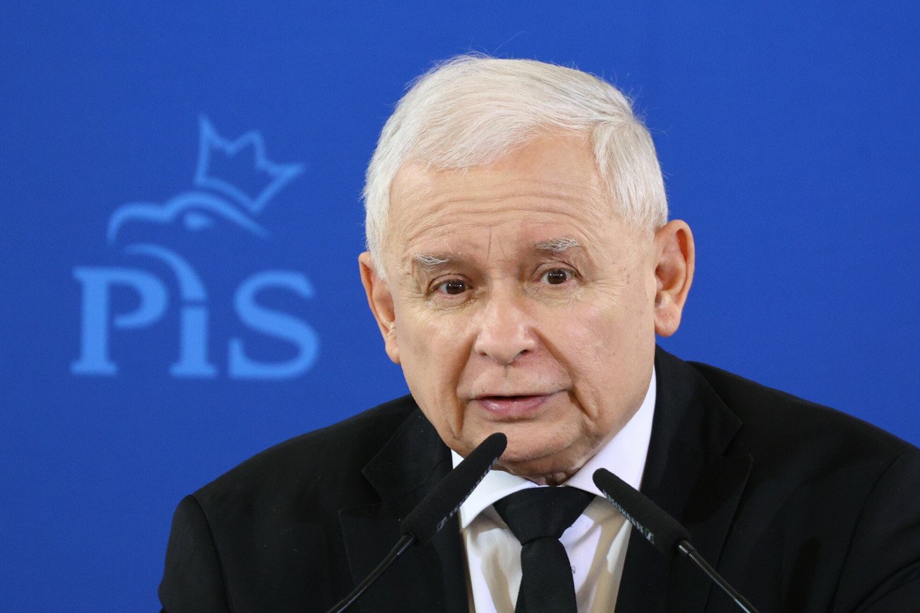 Prezes PiS Jarosław Kaczyński ocenił, że Michał Cieślak zachował się honorowo, składając dymisję.