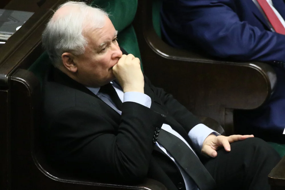 Karolina Lewicka pisze, skąd wziął się wyrok TK w sprawie aborcji i czego chciał Jarosław Kaczyński
