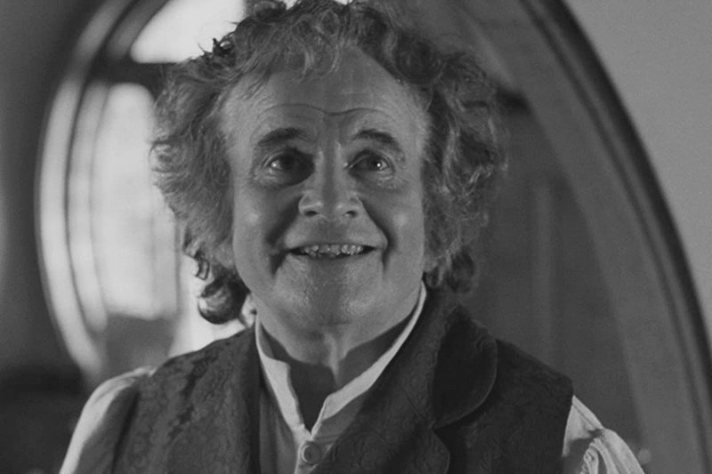 Ian Holm zagrał Bilbo Bagginsa w trylogii "Władcy Pierścieni".