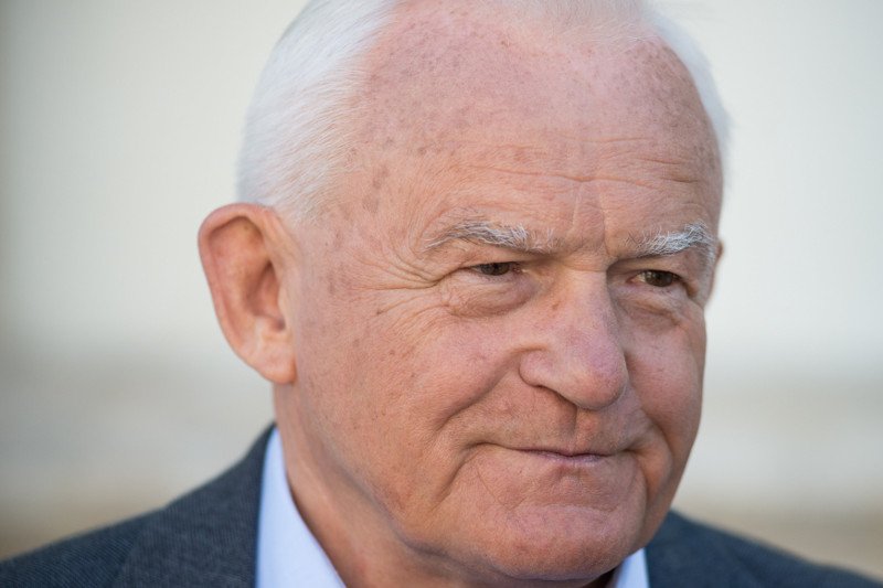 Leszek Miller komentuje śmierć syna.