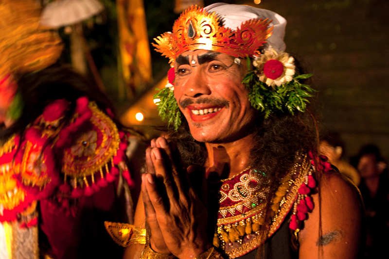 Ayahuasce przyjmuje się w towarzystwie szamana