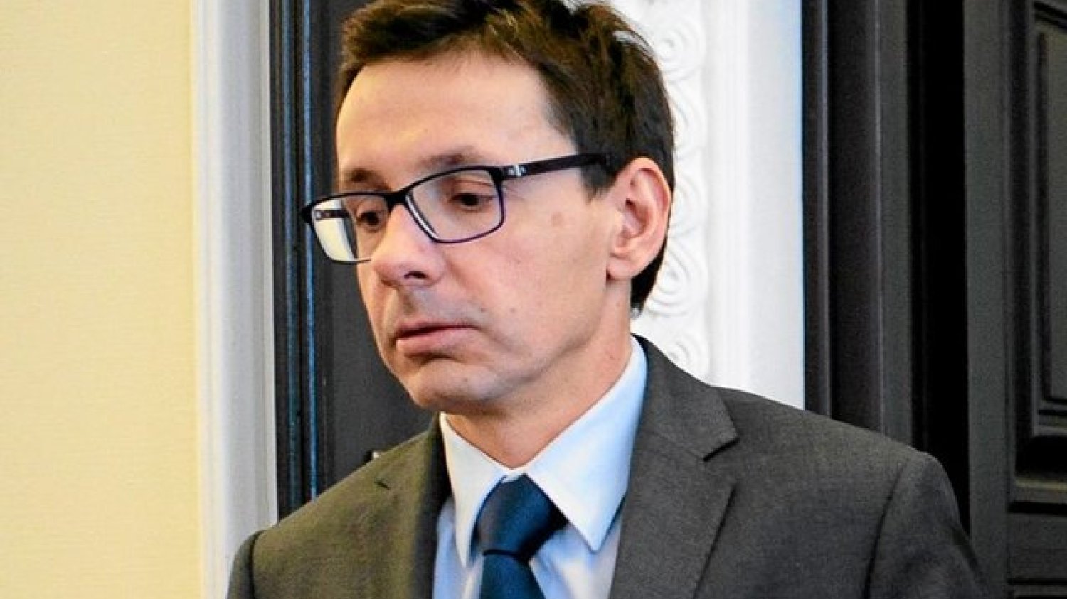 Opuszczał ministerstwo smutny. A jednak dymisja okazała początkiem sukcesu, także finansowego.