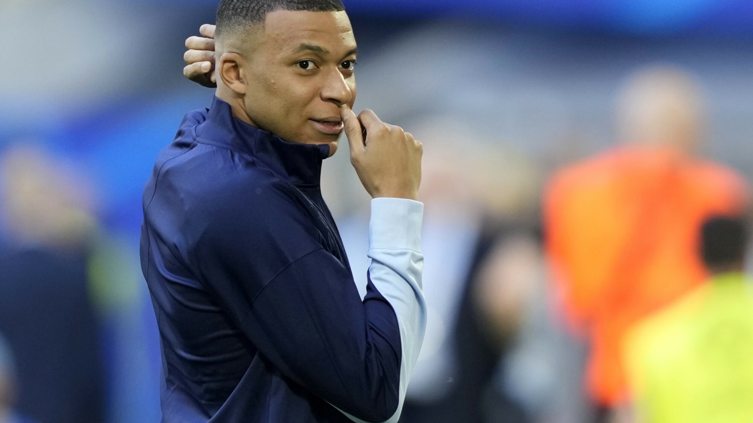 Kylian Mbappé na Euro 2024 będzie chronił złamany nos specjalną maską. Kylian Mbappé na Euro 2024