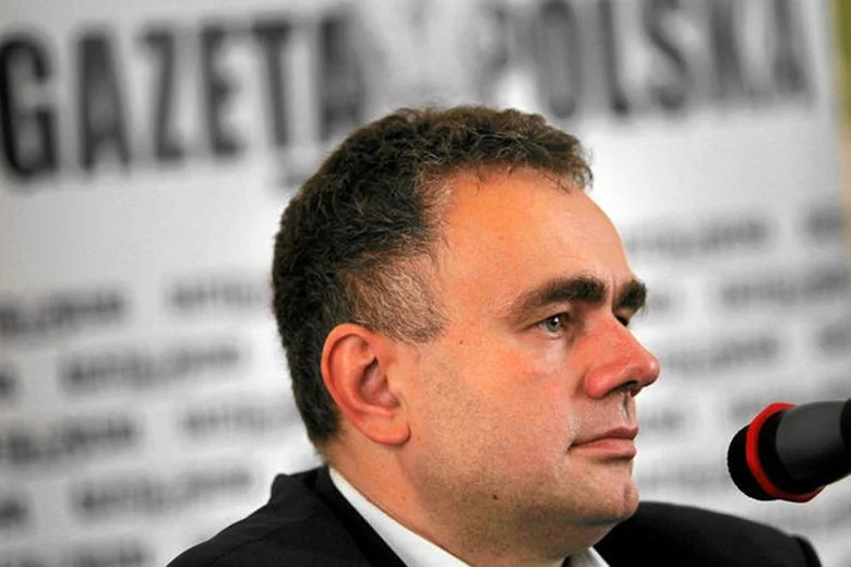 Sakiewicz pół roku temu dowiedział się, że nie dostanie z UE 6 mln zł na portal poświęcony ochronie środowiska. Teraz ma powody do radości – zamiast tamtych 6 mln dostanie z budżetu 7,2 mln na taki sam projekt.