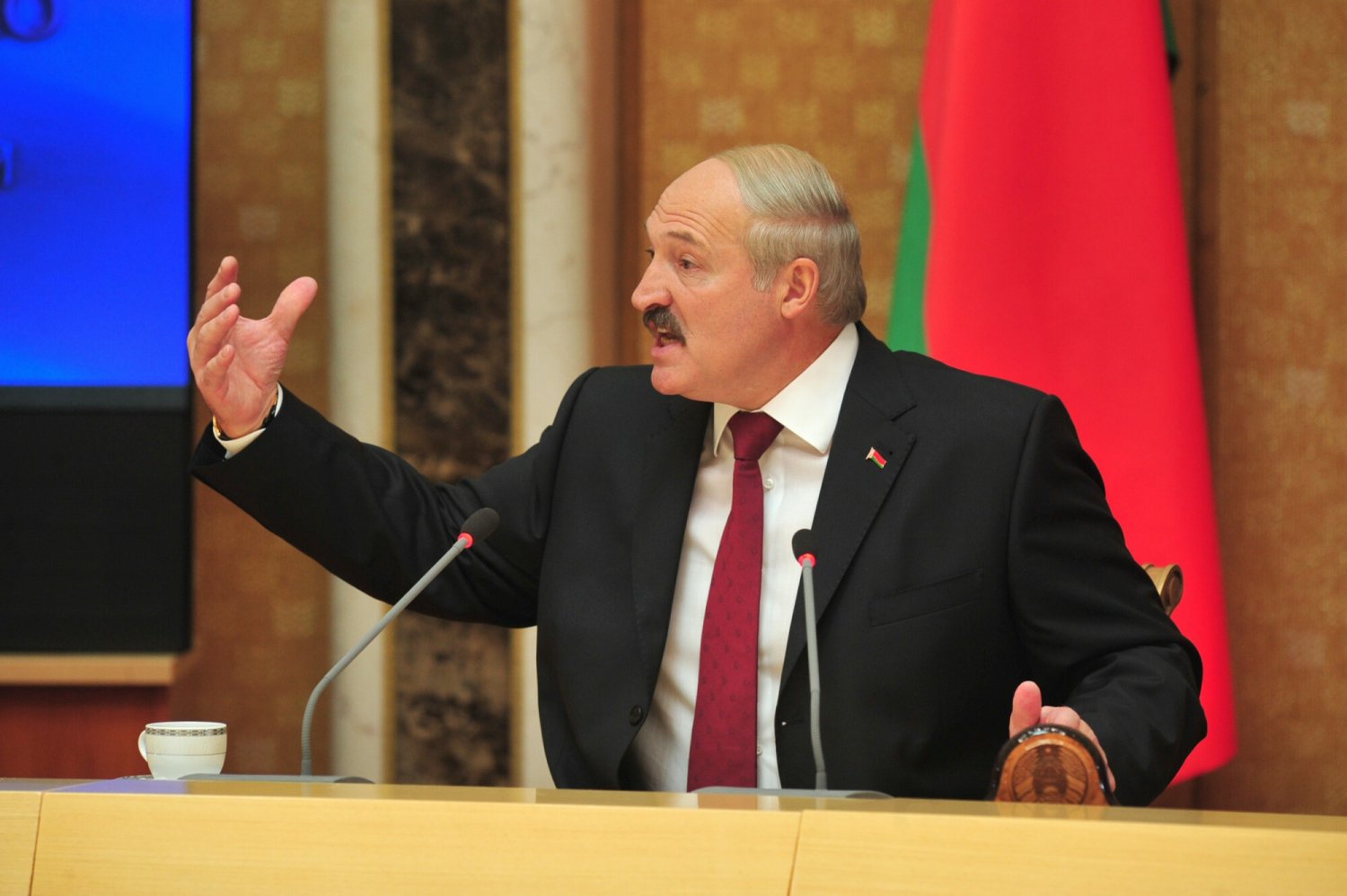 Alaksandr Łukaszenka stwierdził, że Polacy, Litwini i Łotysze stoją w kolejkach przy białoruskiej granicy, gdyż chcą kupić na Białorusi sól i kaszę gryczaną.