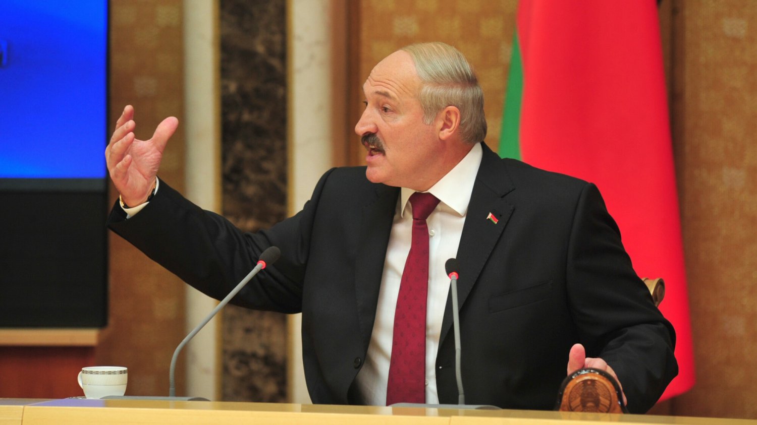 Alaksandr Łukaszenka stwierdził, że Polacy, Litwini i Łotysze stoją w kolejkach przy białoruskiej granicy, gdyż chcą kupić na Białorusi sól i kaszę gryczaną.
