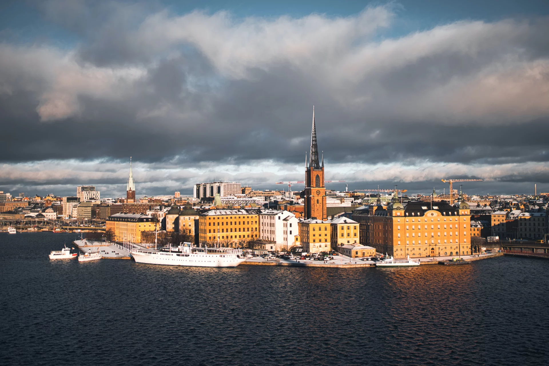 Szwecja przedłużyła lockdown do maja. Premier Stefan Löfven tłumaczy to trzecią falą koronawirusa.