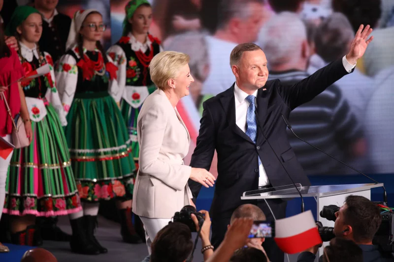 Wyniki late poll. Duda zwiększa przewagę nad Trzaskowskim [WYBORY 2020]