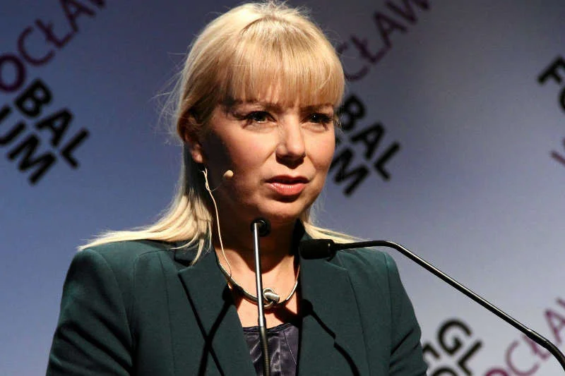 PE przyjął nowy skład Komisji Europejskiej. Elżbieta Bieńkowska będzie zajmować się... kosmosem