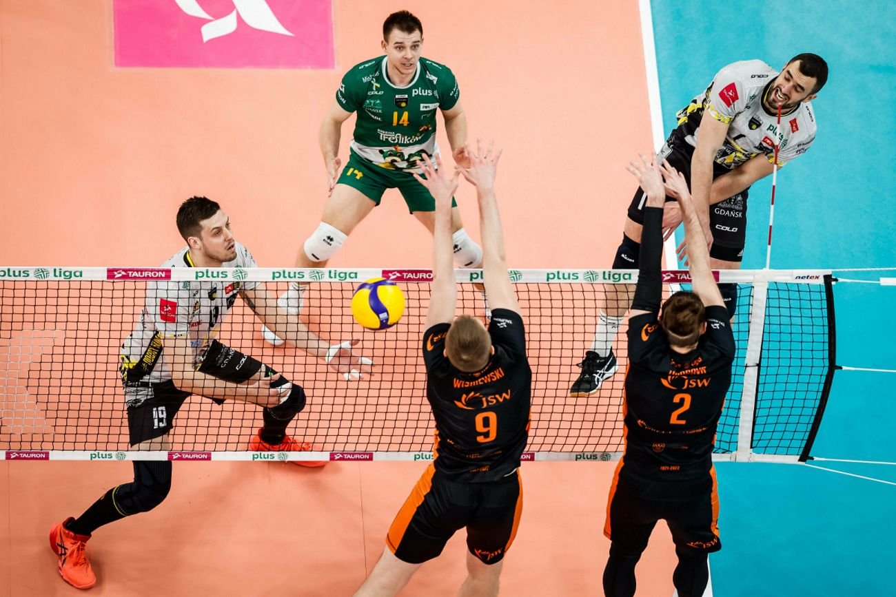 Siatkarze Jastrzębskiego Węgla wciąż walczą o mistrzostwo Polski, choć w sobotę mogli pożegnać się z rozgrywkami