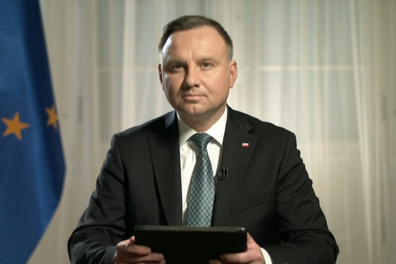 Andrzej Duda uważa, że nie zwalczymy koronawirusa przed Wielkanocą.
