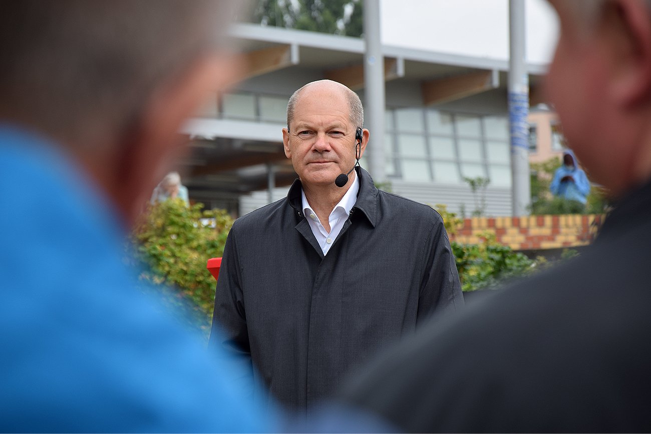 Olaf Scholz (na zdjęciu) jest kandydatem na kanclerza z ramienia zwycięskiej w niemieckich wyborach parlamentarnych socjaldemokratycznej partii SPD. Kandydatem CDU jest z kolei Armin Laschet.