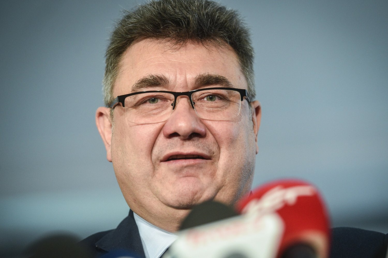 "Jesteś k******ą". Tak znany polityk PiS miał zwracać się do partnerki.