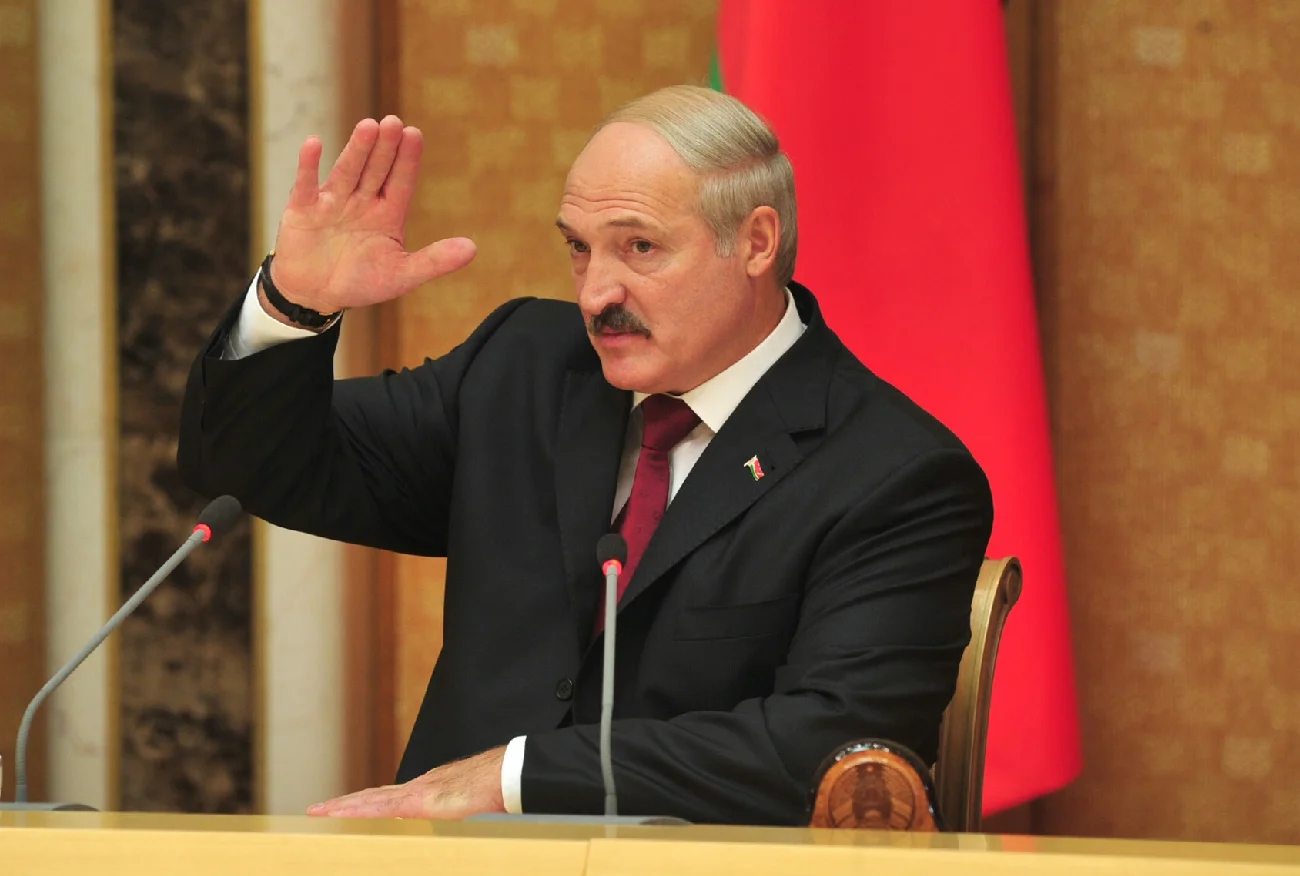 Putin i Łukaszenka szykują się do wojny. B. ambasador Białorusi ostrzega.