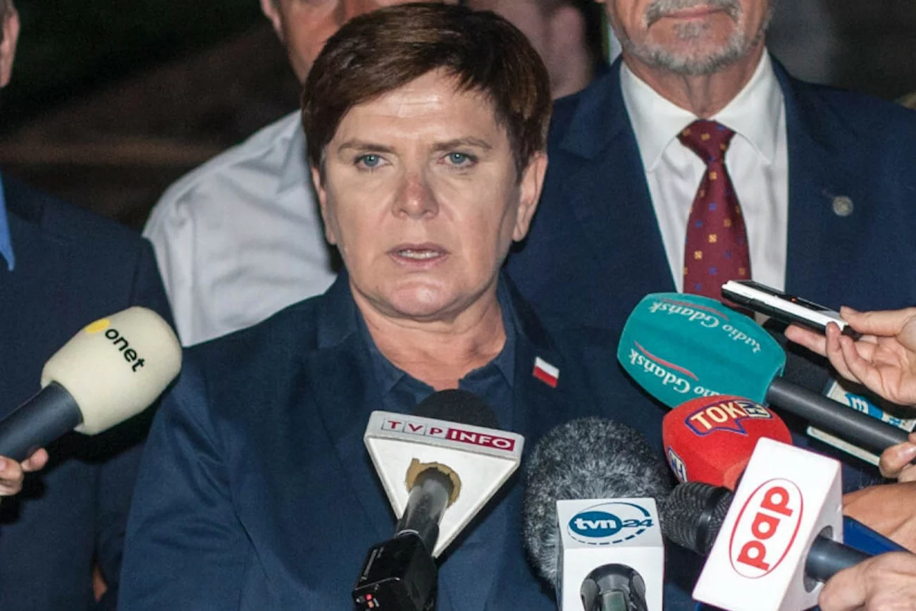 Marcin Jakóbczyk, który przed czterema laty relacjonował wypadek Beaty Szydło dla TVP Info, przekazał, że został zdjęty z anteny za informowanie o szczegółach zdarzenia.