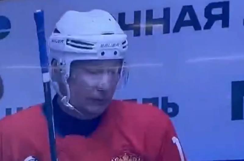 Władimir Putin strzelił osiem bramek w meczu hokeja w Soczi.