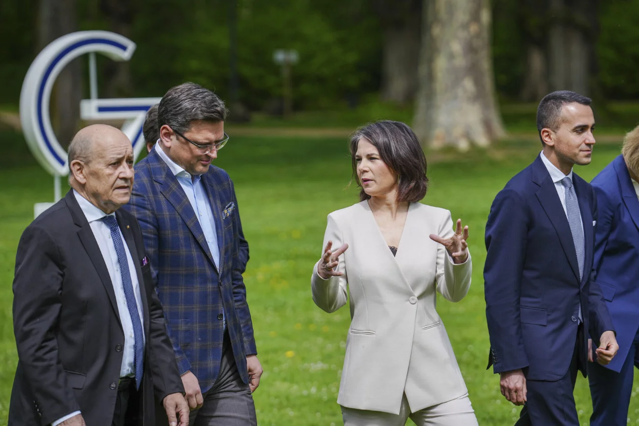 Dmytro Kułeba, minister spraw zagranicznych Ukrainy, bierze udział w szczycie państw G7 w Niemczech