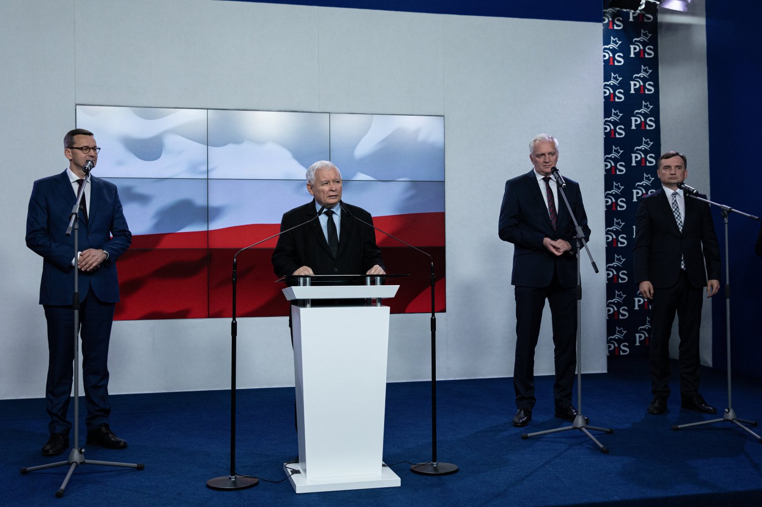 Nowy Ład w Zjednoczonej Prawicy. Morawiecki, Kaczyński, Gowin i Ziobro mieli porozumieć się ws. niektórych kwestii.