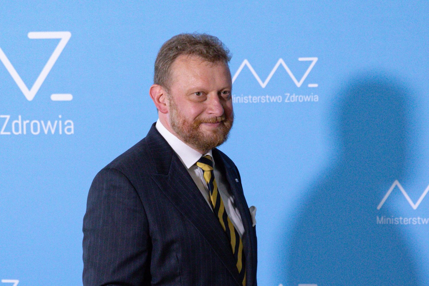 Były minister zdrowia Łukasz Szumowski rozbrajająco szczerze przyznał, że cieszy się, iż nie jest na miejscu Adama Niedzielskiego. Były minister zdrowia Łukasz Szumowski rozbrajająco szczerze przyznał, że cieszy się, iż nie jest na miejscu Adama Niedzielskiego