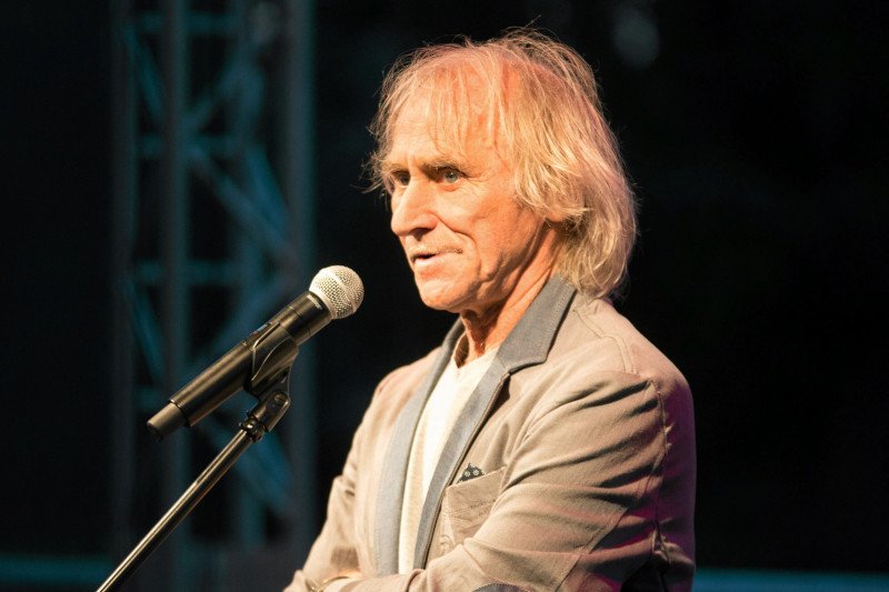 Jerzy Kryszak jest jednym z tych artystów, którego zdjęcie pojawiło się w filmie Sylwestra Latkowskiego.