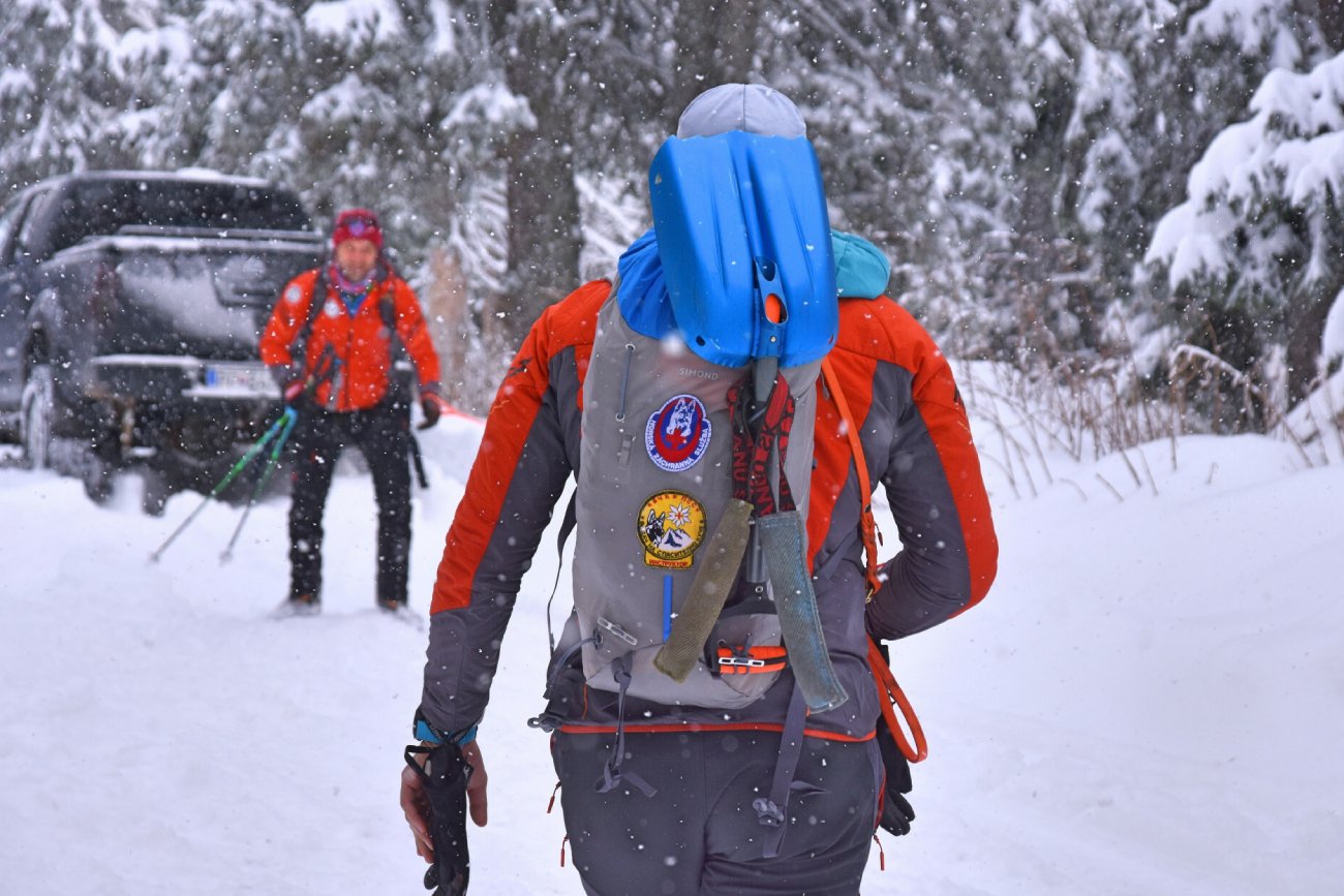 Utknął w Tatrach z dwójką dzieci. Ratownicy TOPR wezwali do ojca policję Utknął w Tatrach z dwójką dzieci. Ratownicy TOPR wezwali do ojca policję