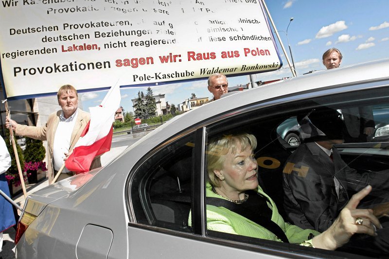 Posłowie PiS zapomnieli, jakim oburzeniem kipieli, gdy Erika Steinbach mówiła o żądaniach odszkodowania dla pokrzywdzonych Niemców.