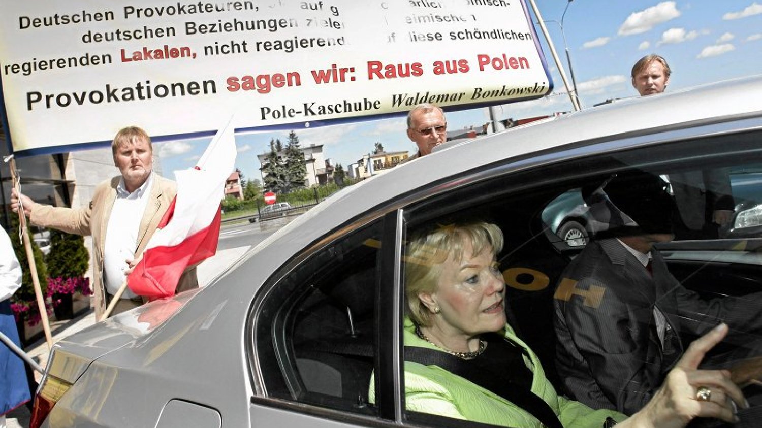 Posłowie PiS zapomnieli, jakim oburzeniem kipieli, gdy Erika Steinbach mówiła o żądaniach odszkodowania dla pokrzywdzonych Niemców.
