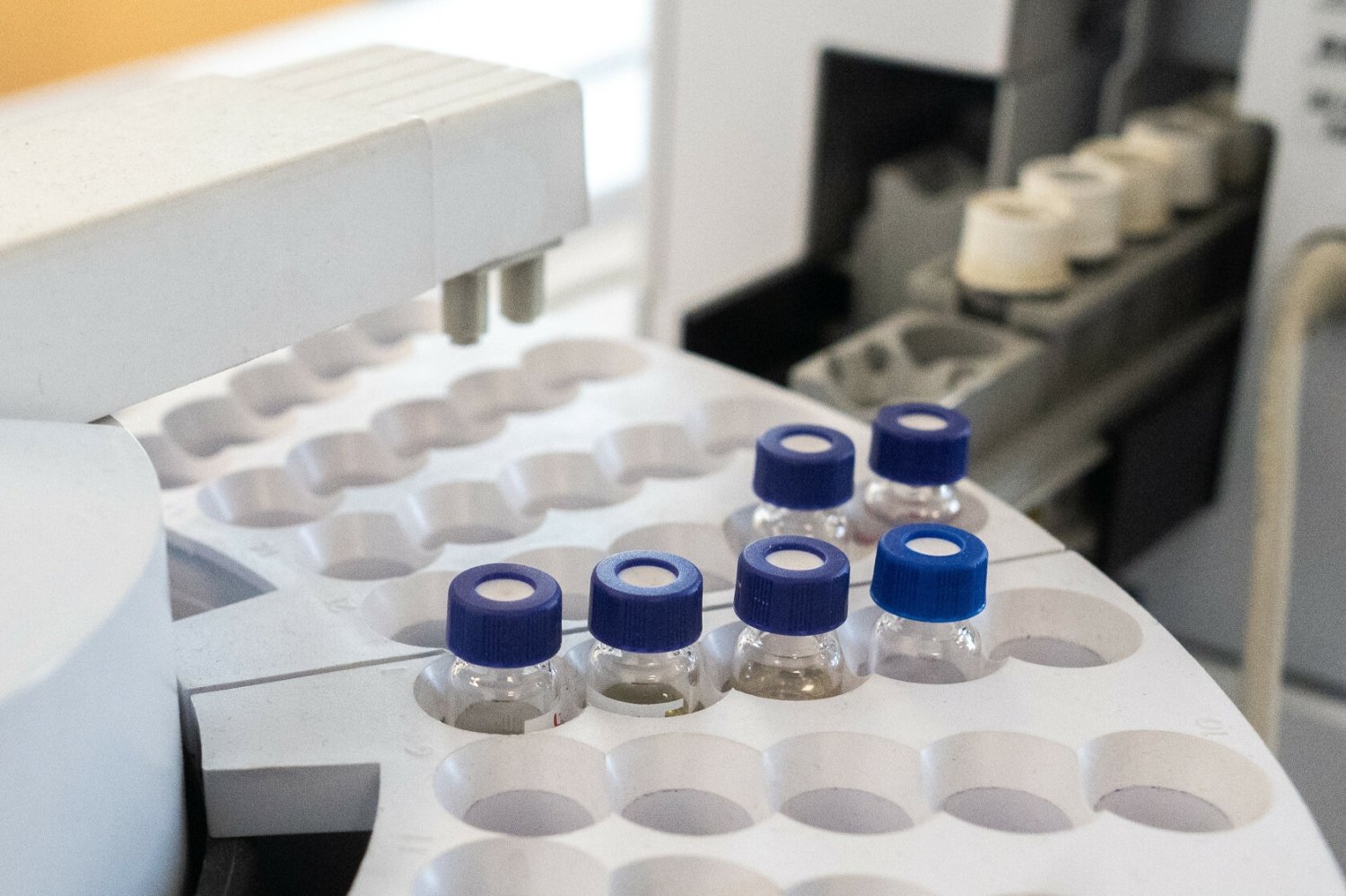 Z laboratorium zniknęły setki próbek wirusa.