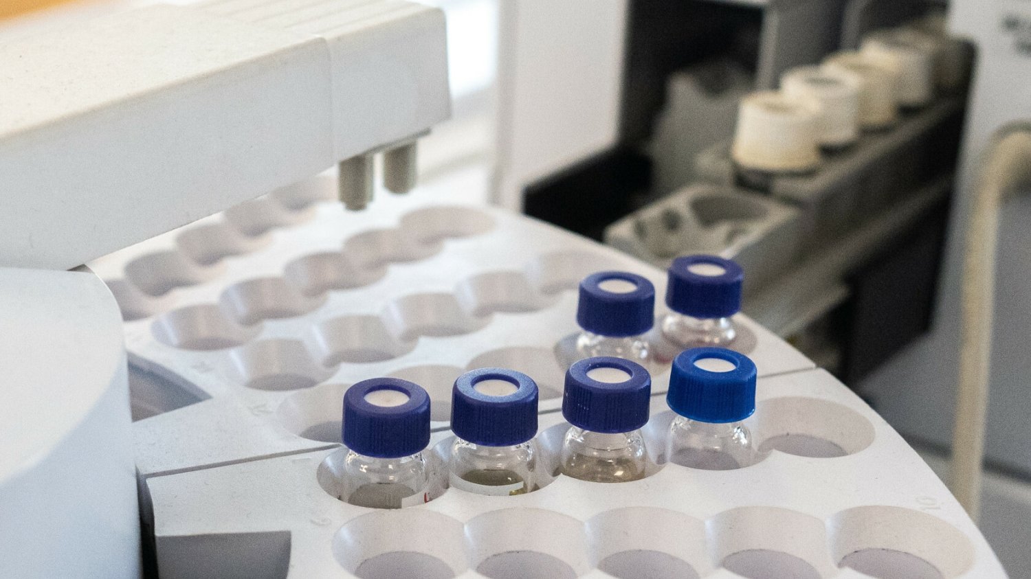 Z laboratorium zniknęły setki próbek wirusa.