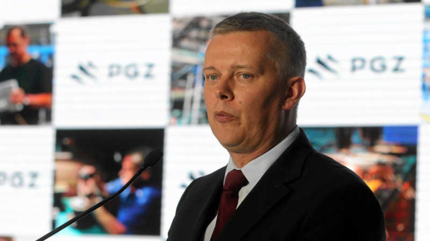 Tomasz Siemoniak zapewnia, że ie grozi nam inwazja zielonych ludzików.