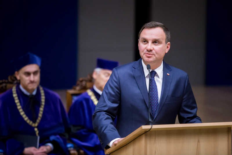 Andrzej Duda podpisze ustawę antysmogową.