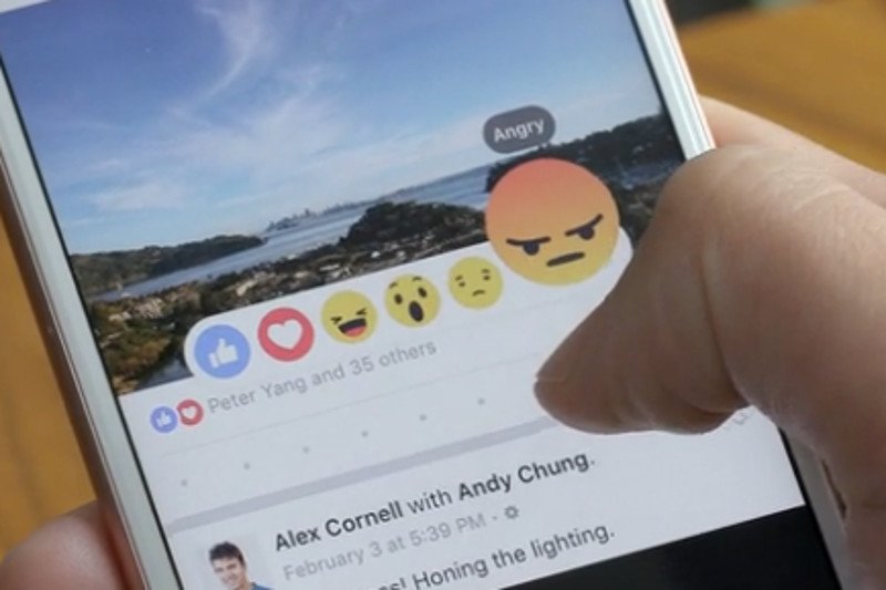 Facebook wprowadził nowe przyciski.