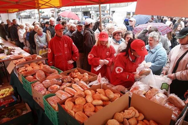 Sklepy nie zapłacą za pomoc potrzebującym