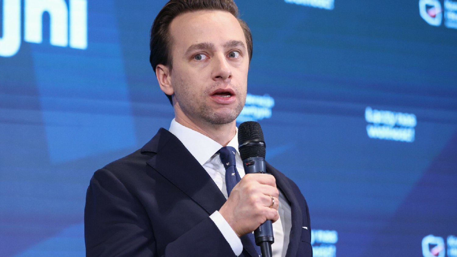 Krzysztof Bosak o zakulisowym skandalu: "W PiS-ie pochlali".