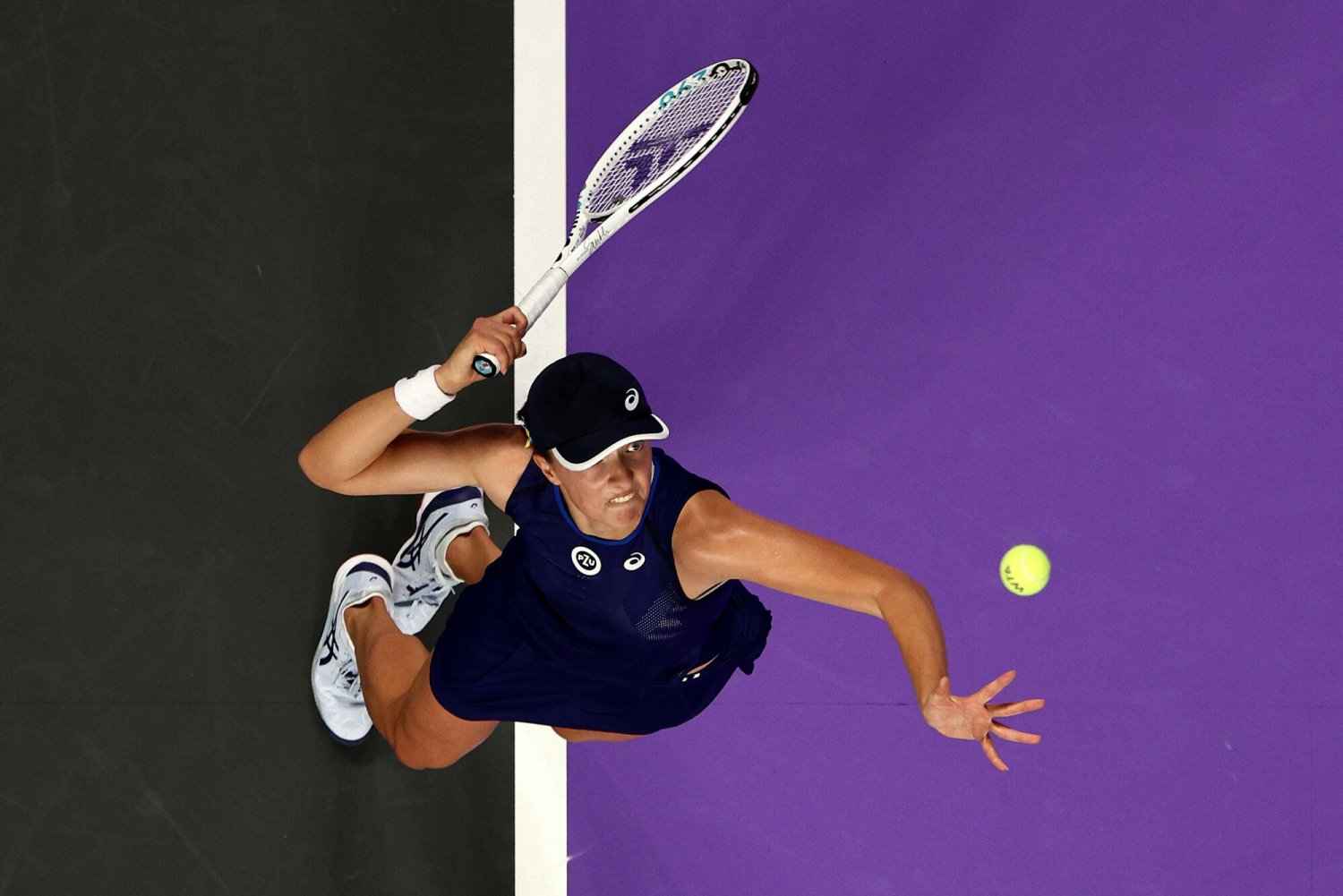 Huragan Iga Świątek nad Teksasem. 21-latka zmiotła Rosjankę z kortu i pędzi po awans