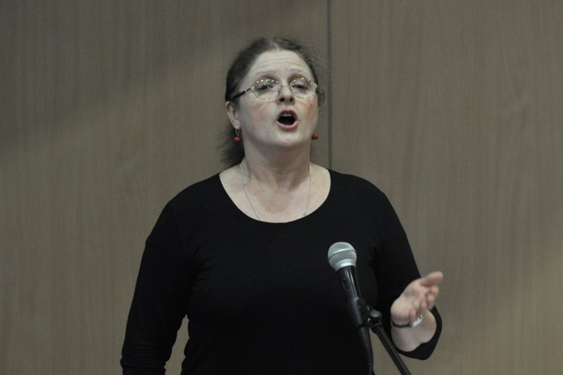 Poseł Krystyna Pawłowicz zachowa swój immunitet i na razie nie odpowie za zniesławienie. Wszystko dzięki marszałkowi Markowi Kuchcińskiemu (PiS).