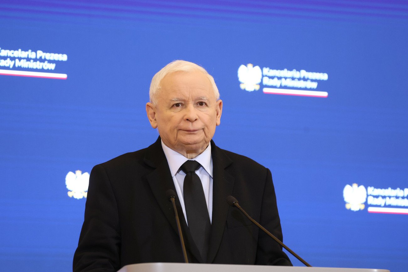 Jarosław Kaczyński odpowiedział na pytanie o ustawieniu foteli na ostatnim posiedzeniu rządu