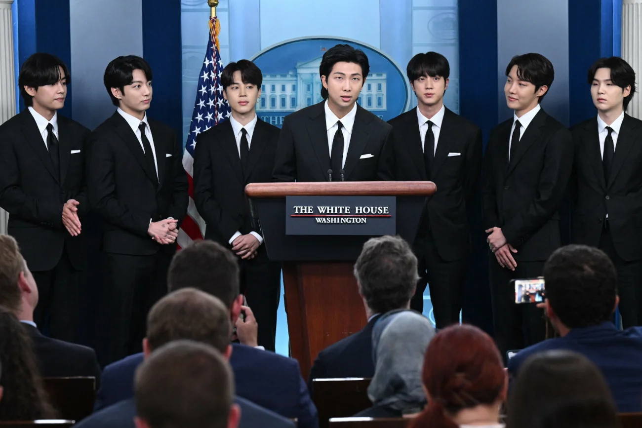 Członkowie boysbandu BTS będą musieli odbyć służbę wojskową.