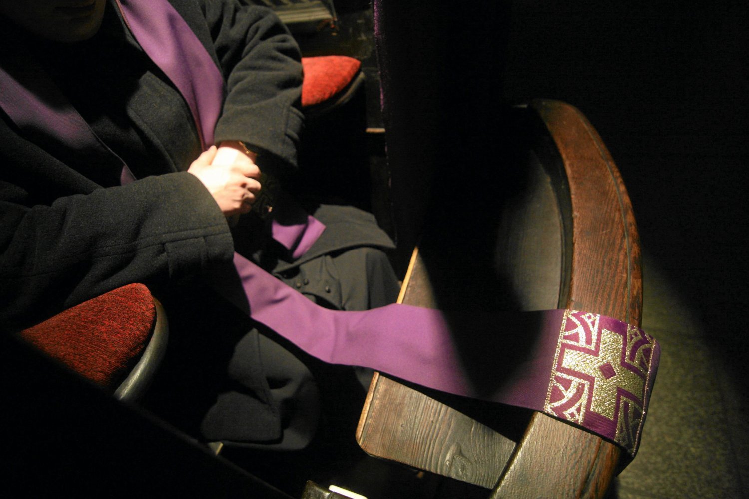 Ksiądz z Gryfic krzyczał na parafianki. Jedną z nich wyrzucił z kościoła.