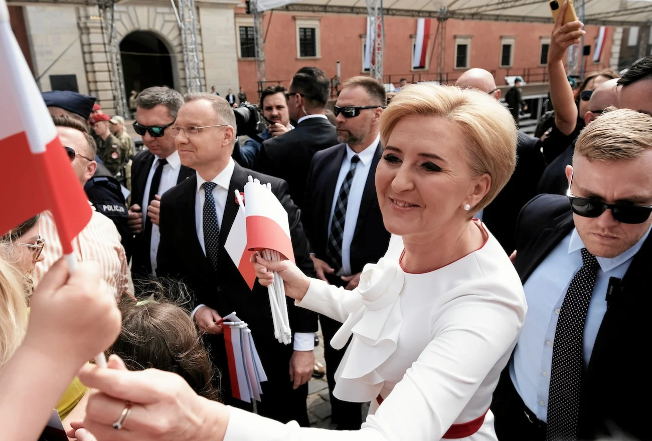 Polacy wybrali najlepszą pierwszą damę. W sondażu kompletna dominacja Polacy wybrali najlepszą pierwszą damę. W sondażu kompletna dominacja
