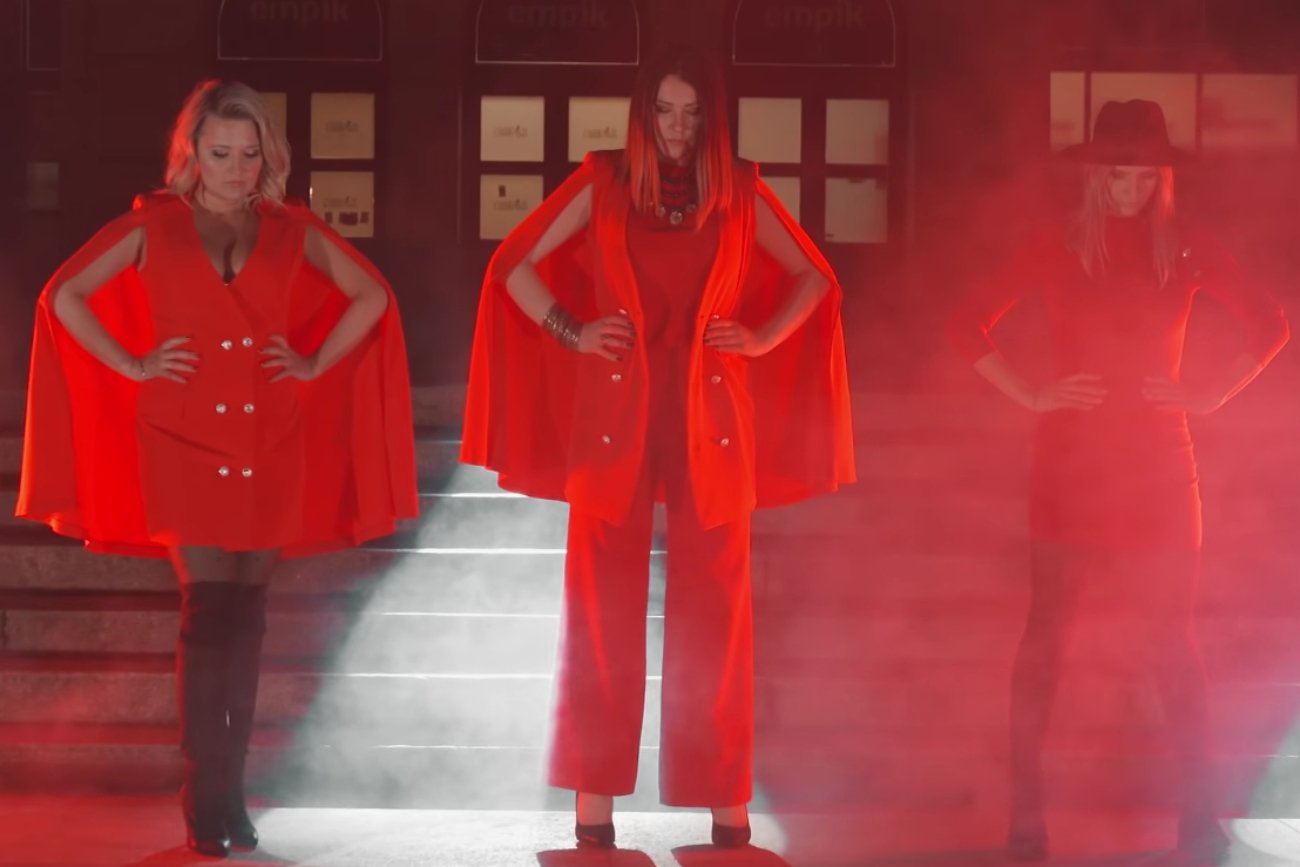 Mandaryna i Gosia Andrzejewicz prezentują klip do "Nie Będziesz Szła Sama"