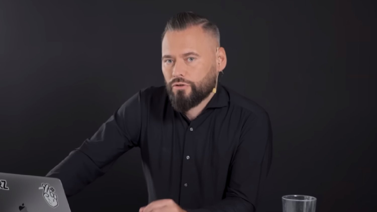 Stanowski brutalnie do katolickiej influencerki: Błona dziewicza to za mało.