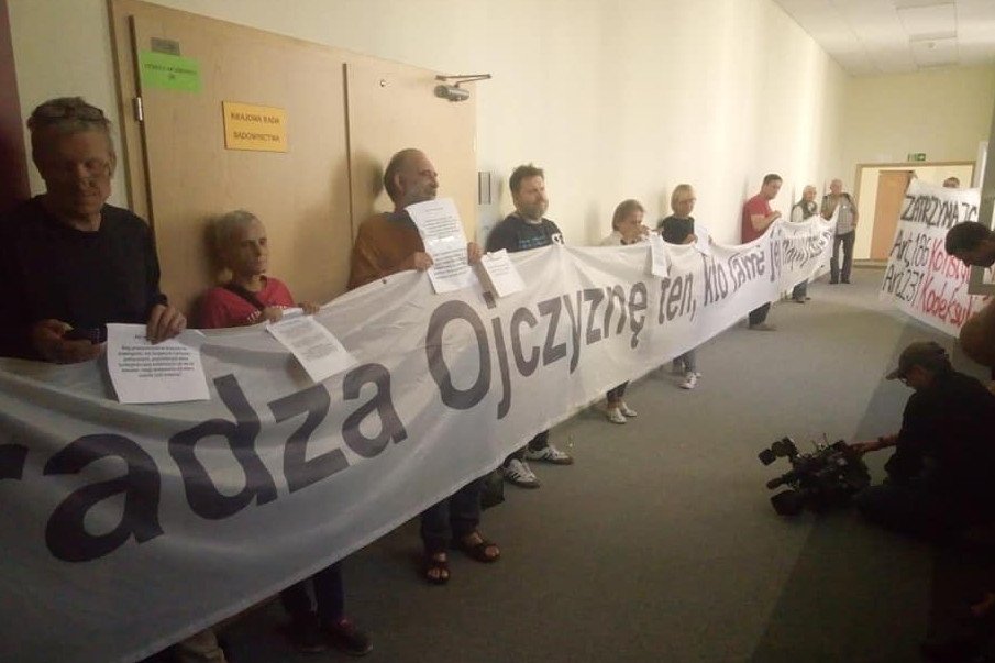 Protestujący uniemożliwili rozpoczęcie obrad KRS.