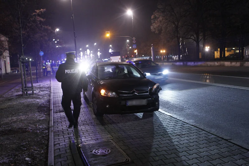 Prezydencka limuzyna zajechała drogę kierowcy tego auta.